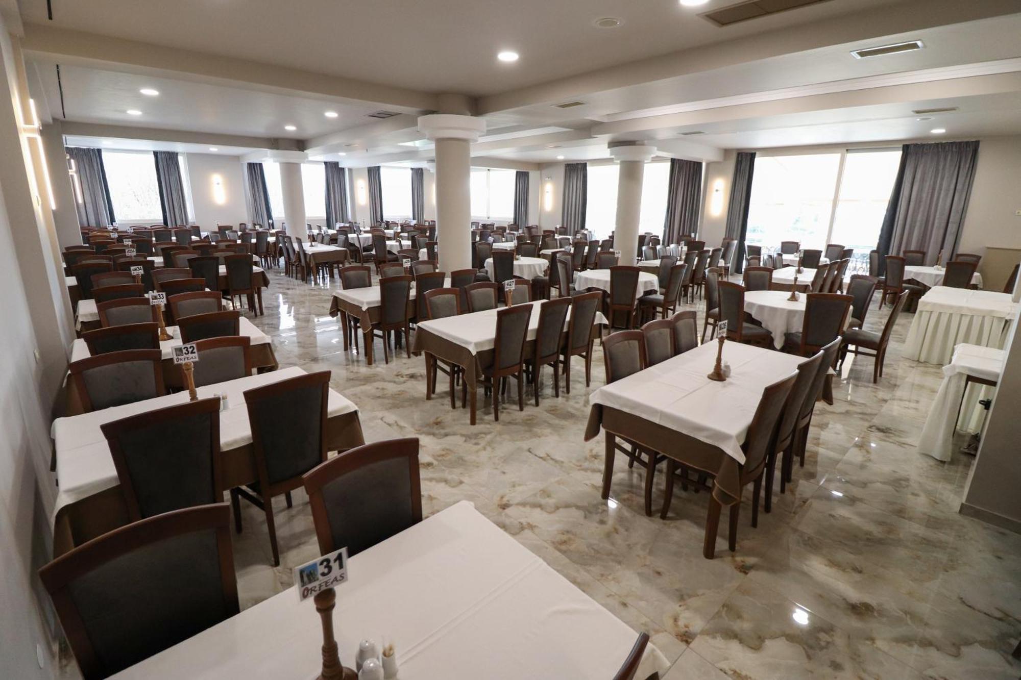 Hotel Orfeas Kalambaka Bagian luar foto
