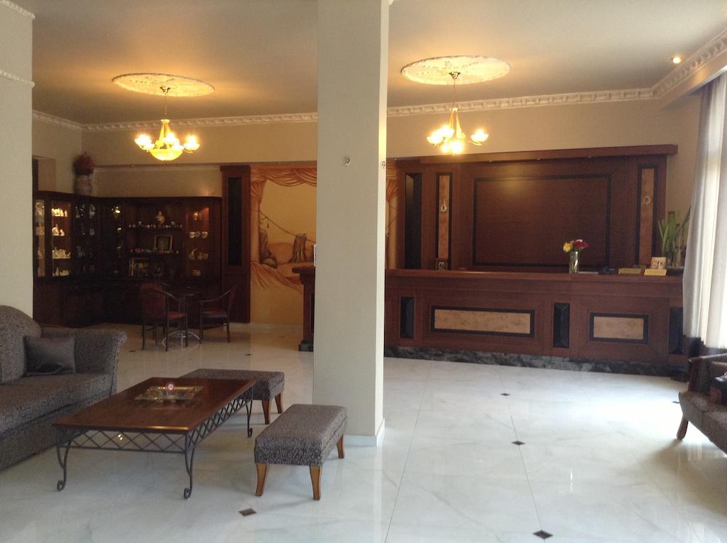 Hotel Orfeas Kalambaka Bagian luar foto