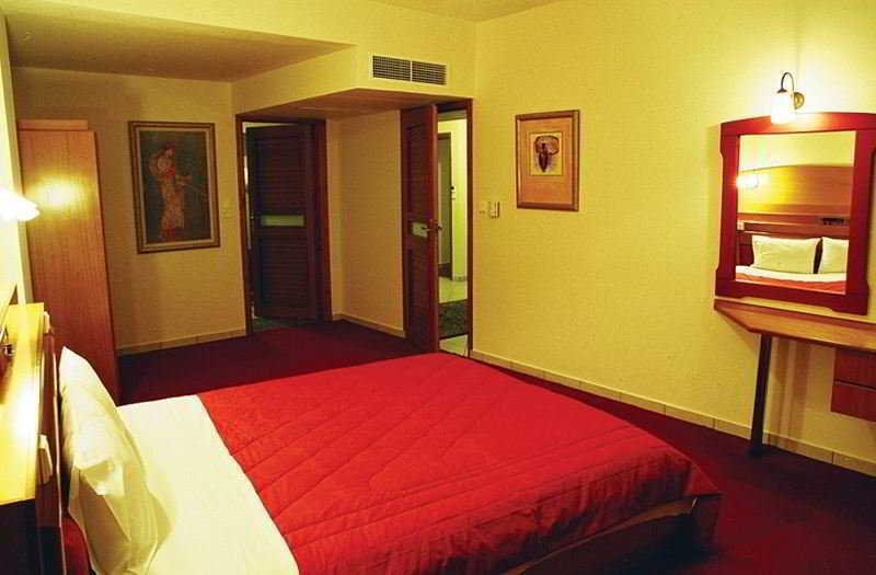 Hotel Orfeas Kalambaka Bagian luar foto