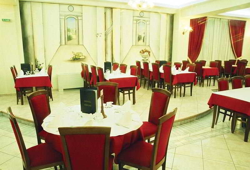 Hotel Orfeas Kalambaka Bagian luar foto