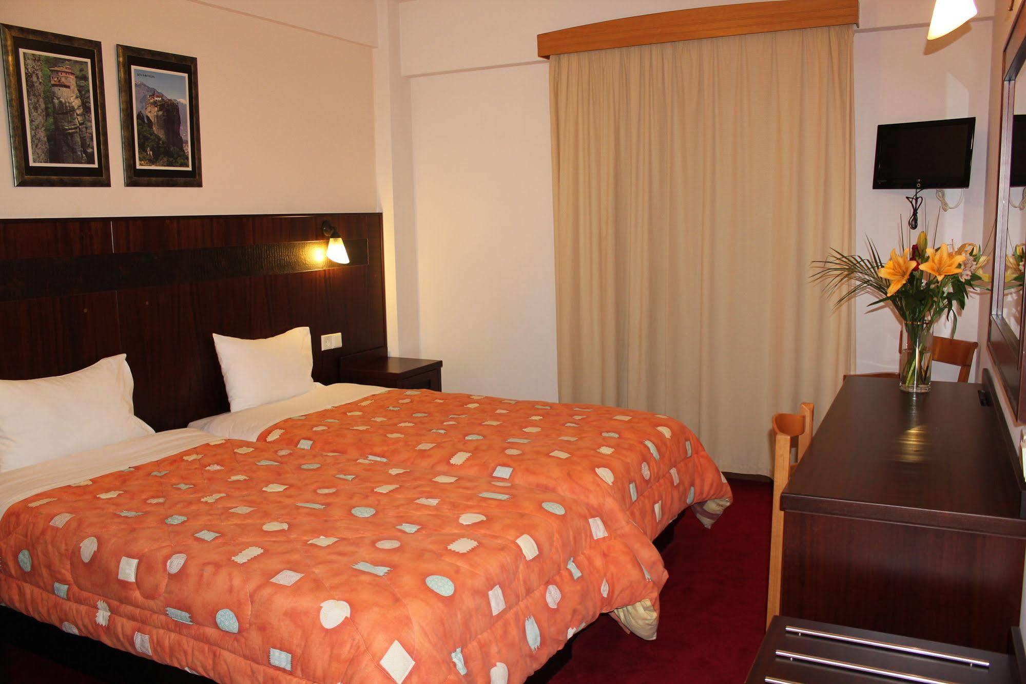 Hotel Orfeas Kalambaka Bagian luar foto