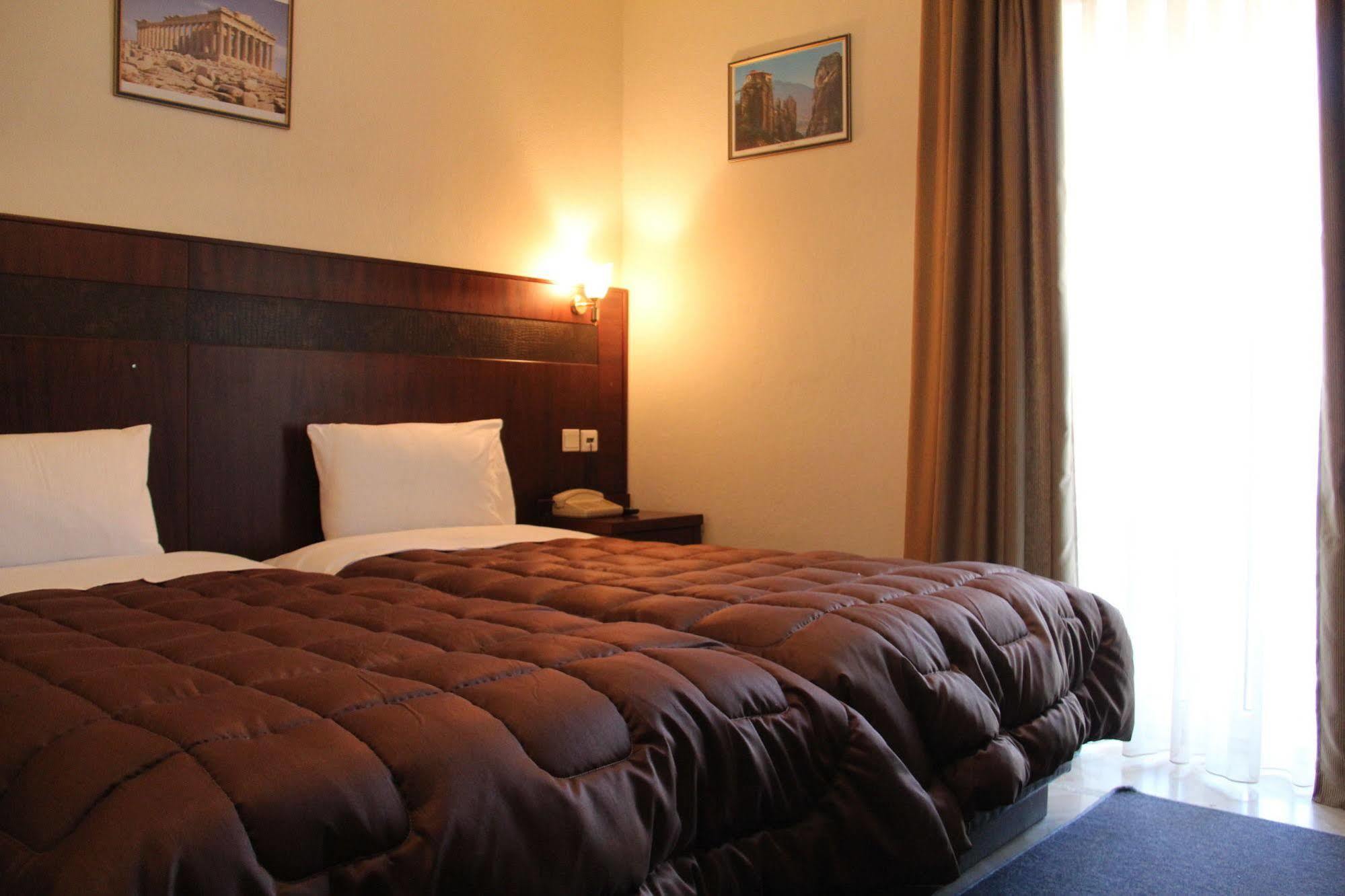 Hotel Orfeas Kalambaka Bagian luar foto