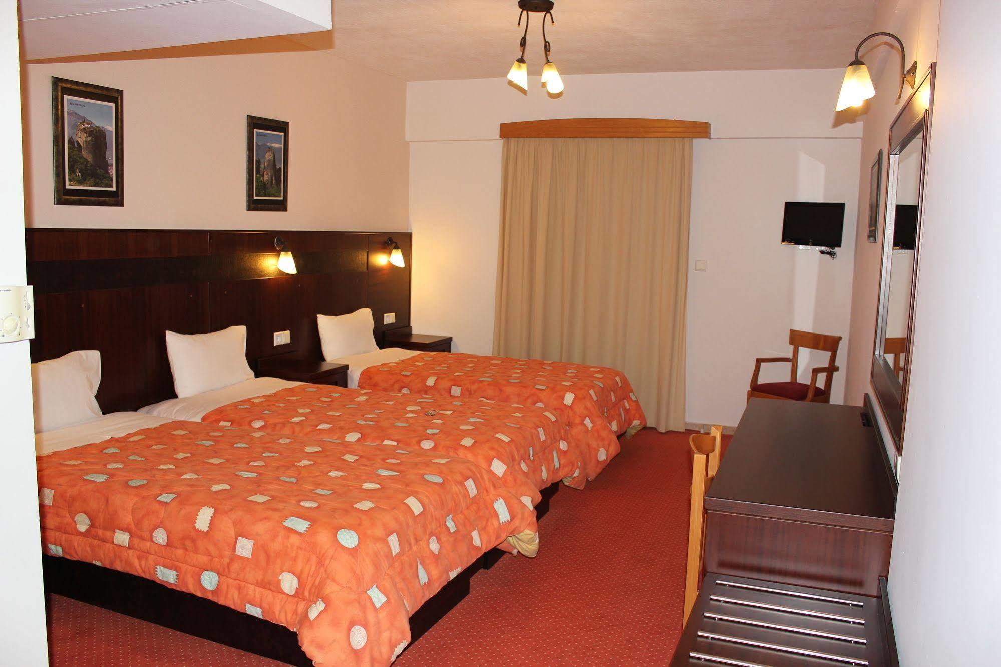 Hotel Orfeas Kalambaka Bagian luar foto