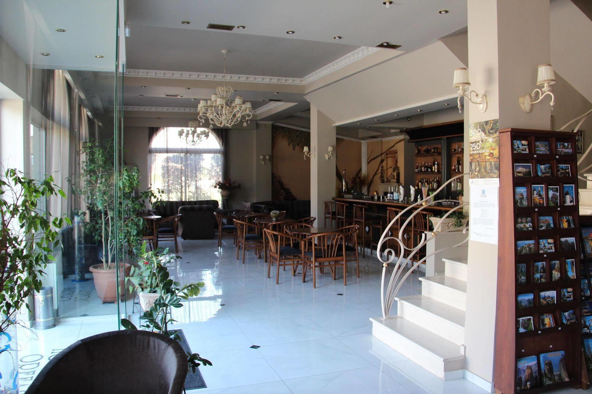 Hotel Orfeas Kalambaka Bagian luar foto
